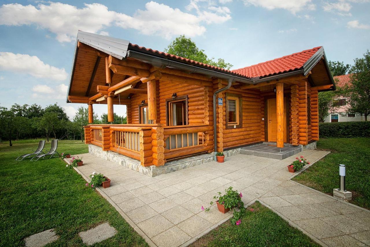 Country Lodge Vukovic Rakovica Bagian luar foto