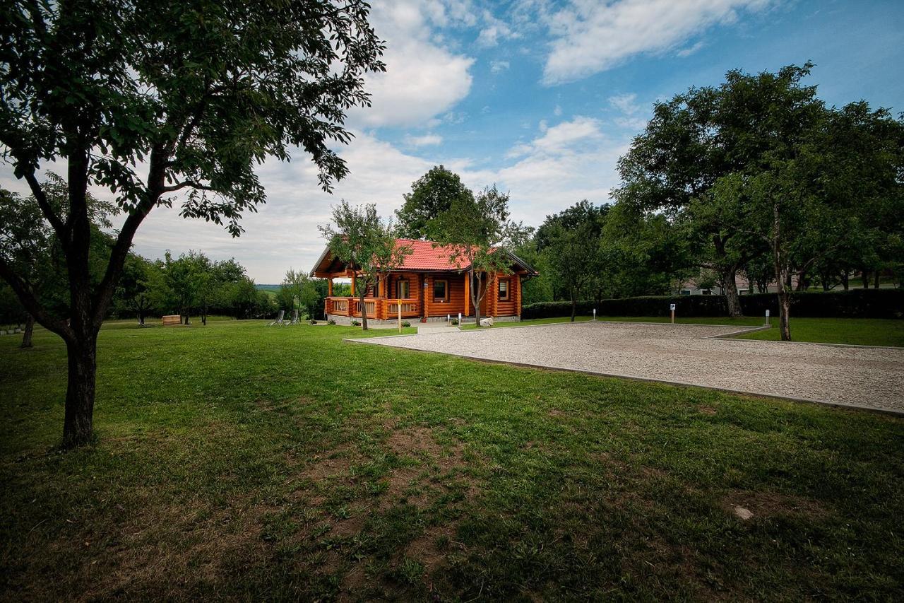 Country Lodge Vukovic Rakovica Bagian luar foto