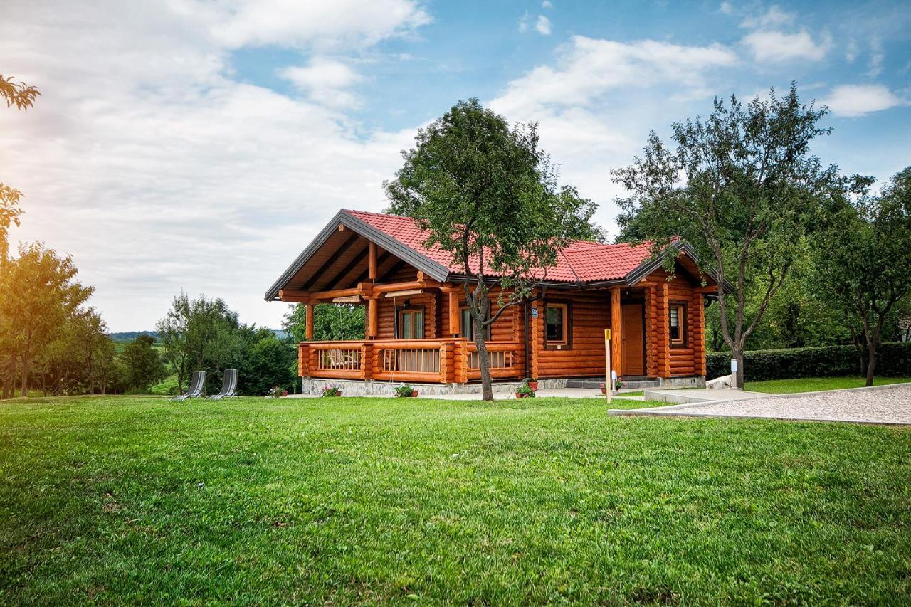 Country Lodge Vukovic Rakovica Bagian luar foto
